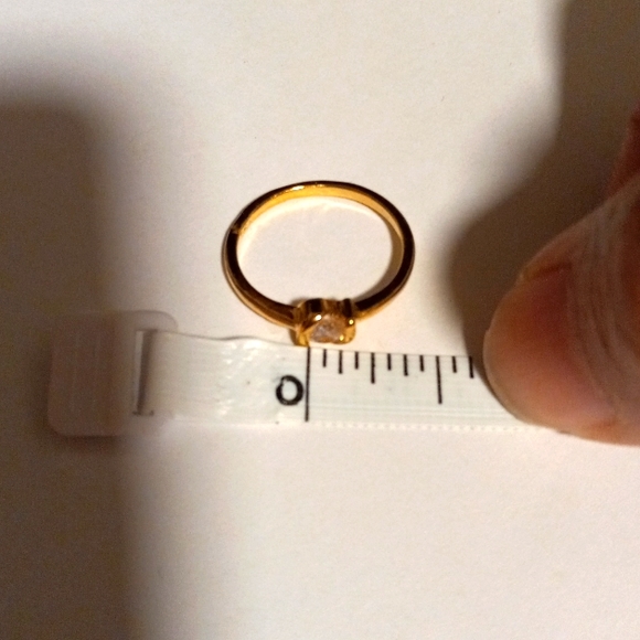 ELEGANT Gold Layered Cubic Zirconia Polished Woman Ring/ Oro Laminado - Picture 5 of 6